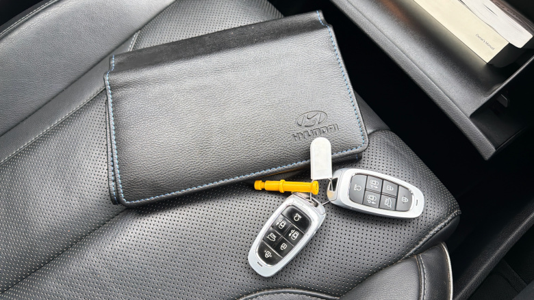 Hyundai SANTA FE 1.6 TGDi Hybrid Ultimate 5dr 4WD Auto Hybrid Estate